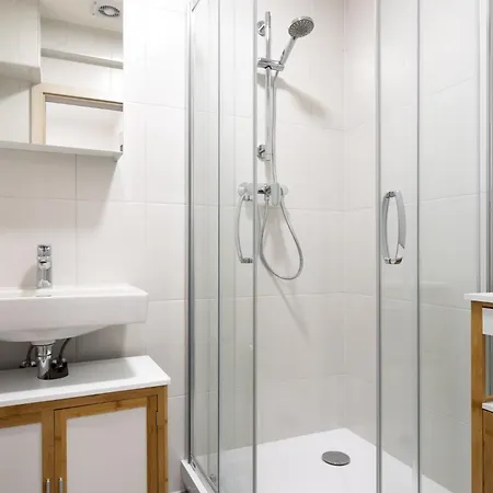Apartmán U Metra S Terasou Praha